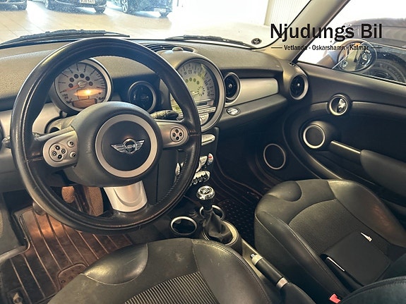 MINI Cooper 8 of 10