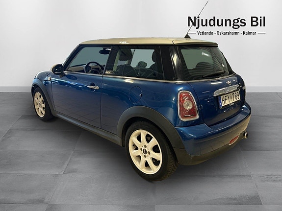 MINI Cooper 2 of 5