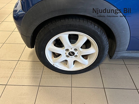 MINI Cooper 10 of 10