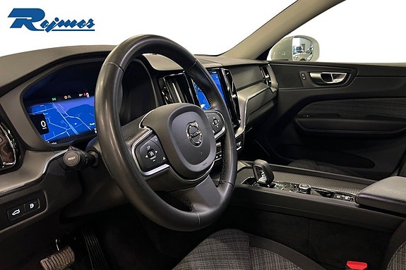Volvo XC60 8 of 18