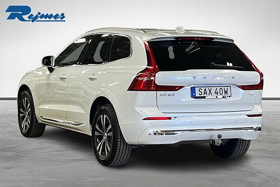 Volvo XC60 2 of 18