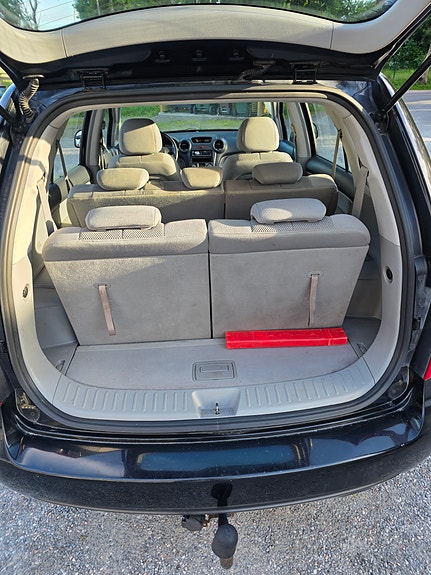 Kia Carens 4 of 4