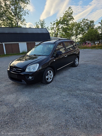 Kia Carens 2 of 4