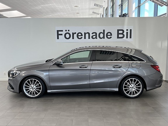Mercedes-Benz CLA250 3 of 5