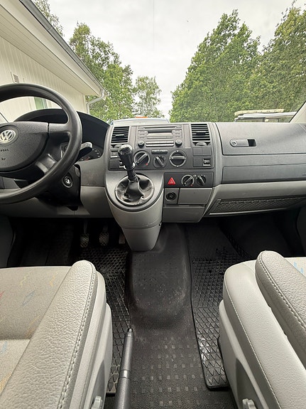 Volkswagen Transporter 3 of 5