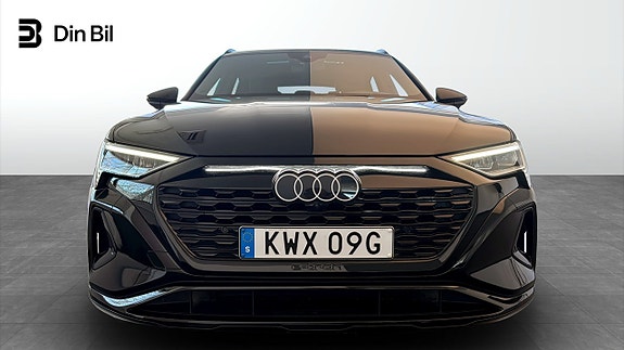Audi Q8 4 of 5