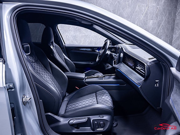 Volkswagen Passat 15 of 30