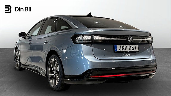 Volkswagen ID.7 3 of 14