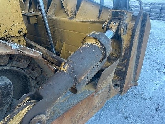 CAT D8T 12 of 24