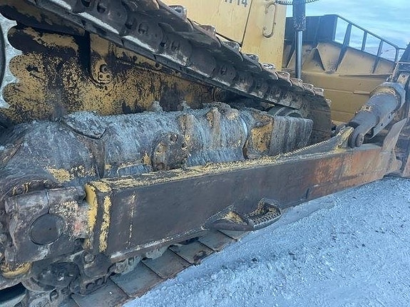 CAT D8T 10 of 24