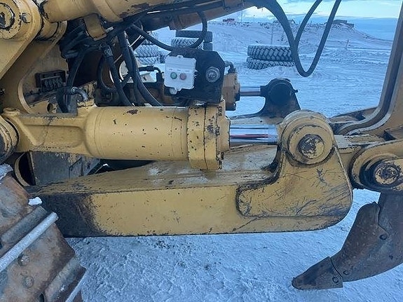 CAT D8T 18 of 24