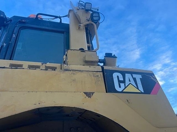 CAT D8T 17 of 24