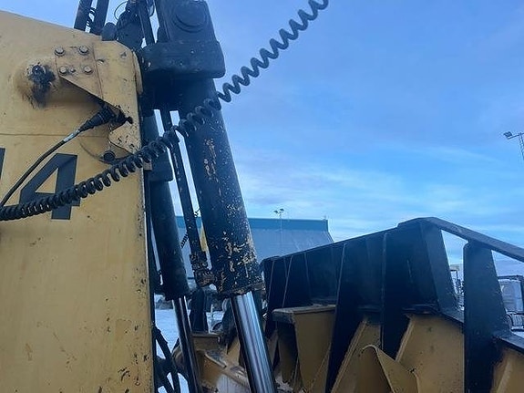 CAT D8T 13 of 24
