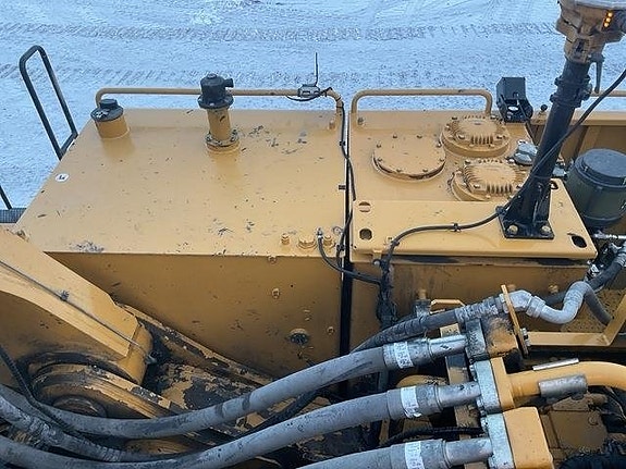 CAT 390FLXE 10 of 24