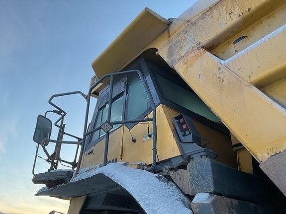 Komatsu HD605-7EO 12 of 24