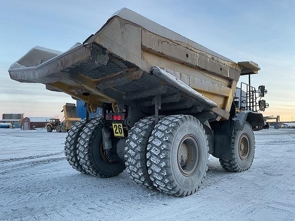Komatsu HD605-7EO 3 of 24