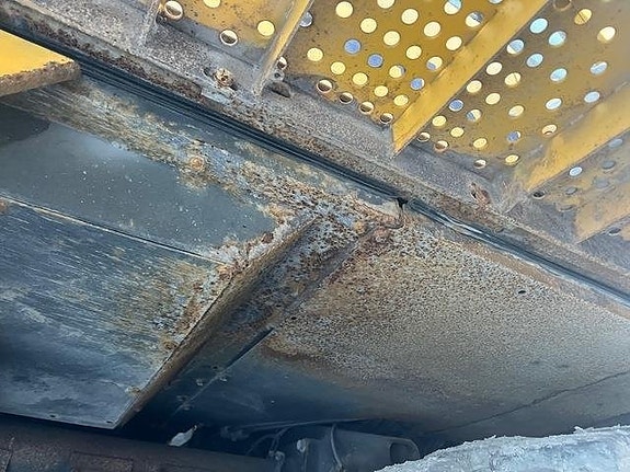Komatsu HD605-7EO 12 of 24