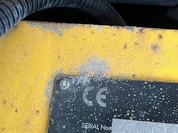Komatsu HD605-7EO 6 of 24