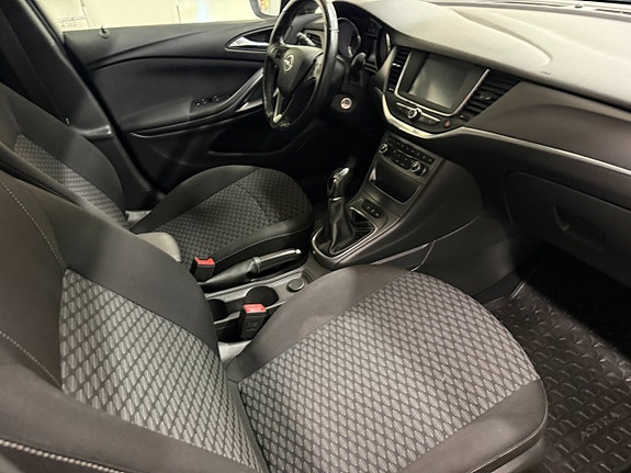 Opel Astra 8 of 16