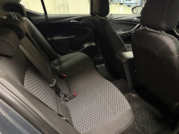 Opel Astra 6 of 16