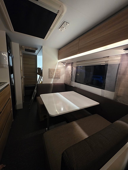 Adria 552pk 3 of 5