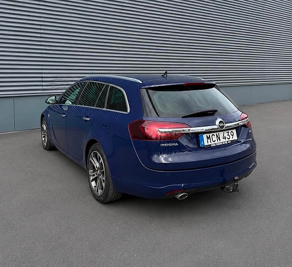 Opel Insignia 3 of 5