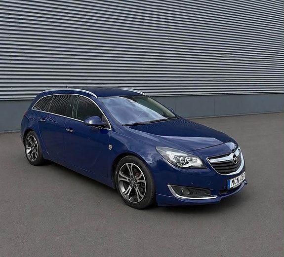 Opel Insignia 2 of 5
