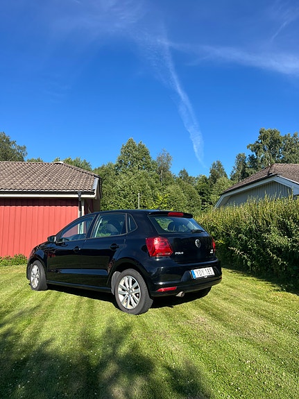 Volkswagen Polo 2 of 4