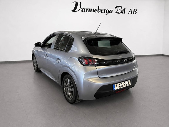Peugeot 208 4 of 6