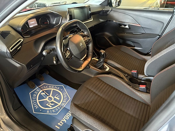 Peugeot 208 5 of 6