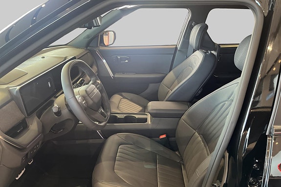 Kia Seltos 8 of 17