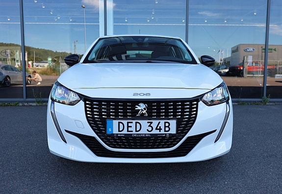 Peugeot 208 2 of 14