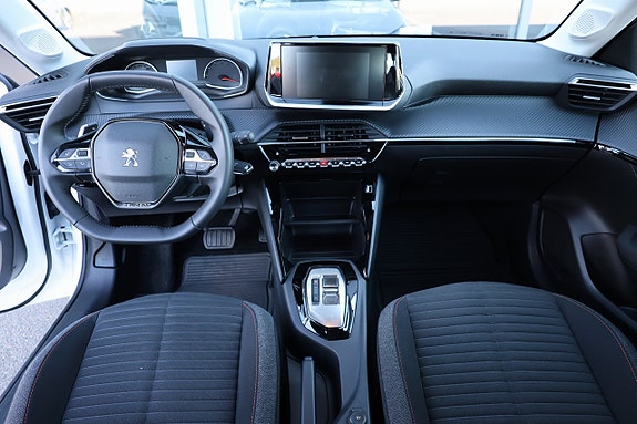 Peugeot 208 8 of 14