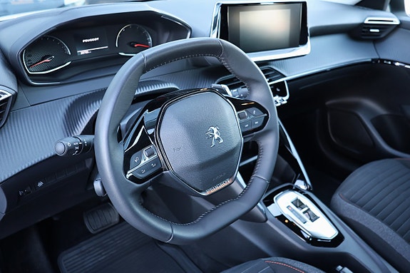 Peugeot 208 9 of 14