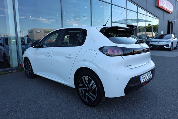 Peugeot 208 7 of 14