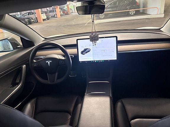 Tesla Model 3 10 of 10