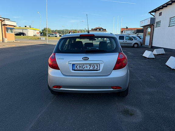 Kia Ceed 5 of 13