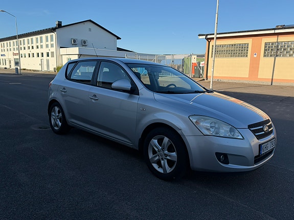 Kia Ceed 3 of 13