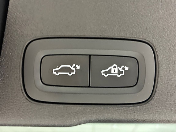 Volvo XC60 14 of 16