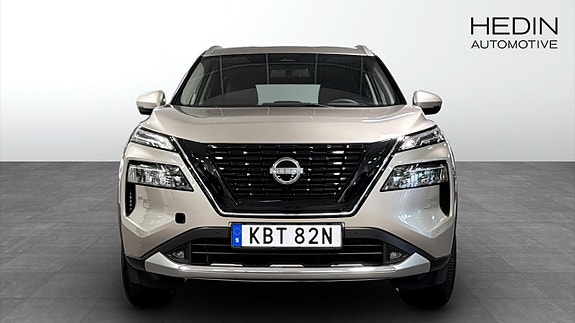 Nissan X-Trail 8 of 12