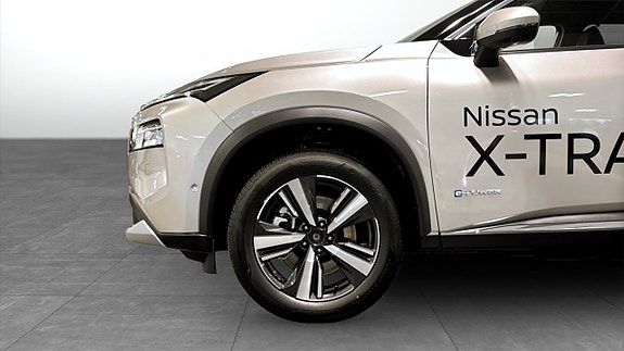 Nissan X-Trail 9 of 12