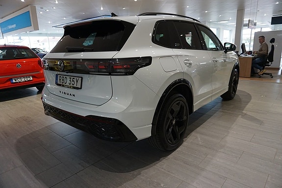 Volkswagen Tiguan 5 of 5