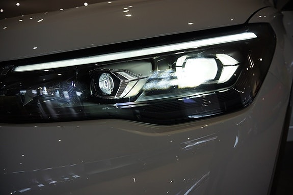 Volkswagen Tiguan 7 of 12