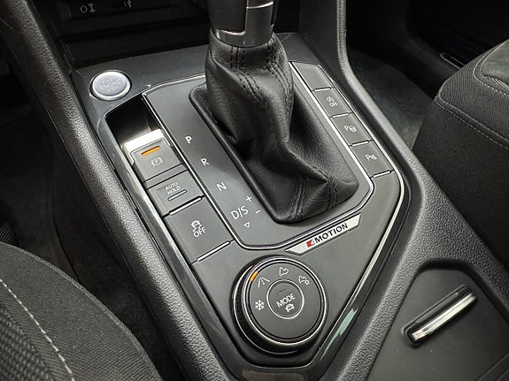Volkswagen Tiguan 16 of 21