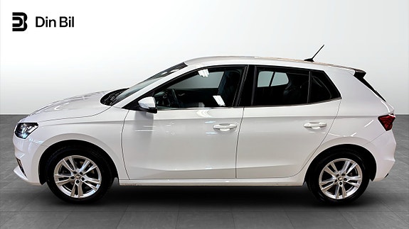 Skoda Fabia 2 of 5