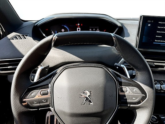 Peugeot 5008 7 of 15