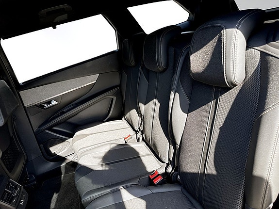 Peugeot 5008 12 of 15
