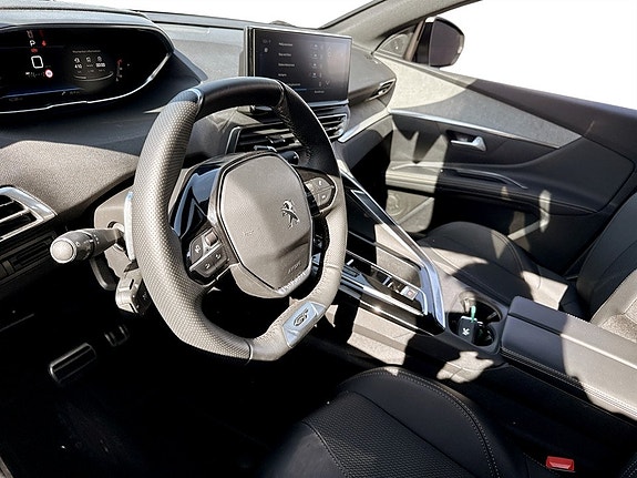 Peugeot 5008 4 of 15