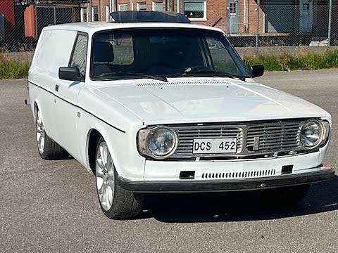 Volvo 145 2 of 5