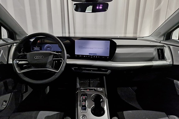 Audi Q4 e-tron 10 of 18